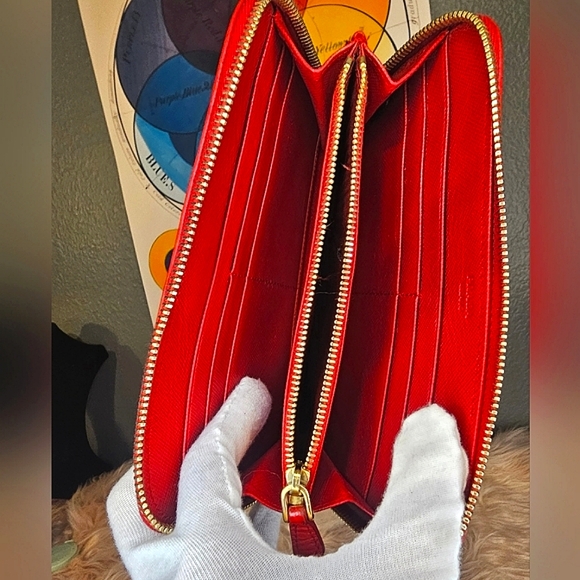 PRADA Quilted Fiery Red Nylon & Saffiano Leather Long Wallet Round Zipper - Picture 6 of 16